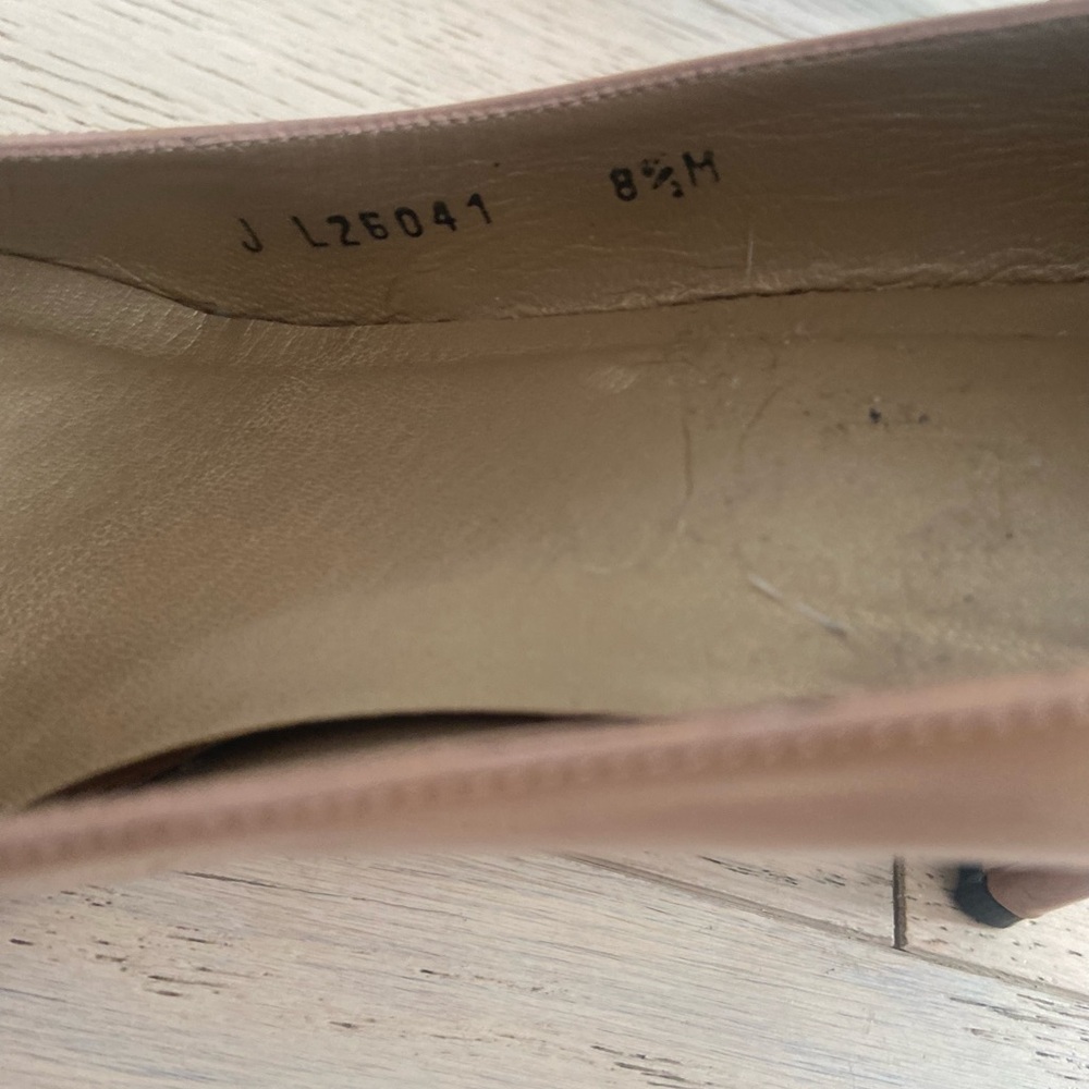 Stuart Weitzman Nude Patent Platform Pumps 8.5 Beige Classic Heels - Picture 8 of 10